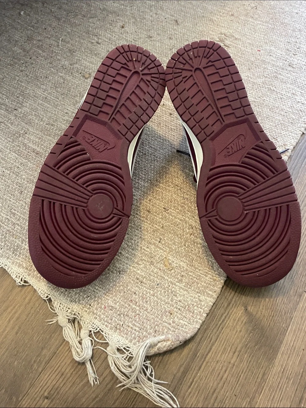 Nike Women's Low-Top Sneakers in Burgundy and White Size 8